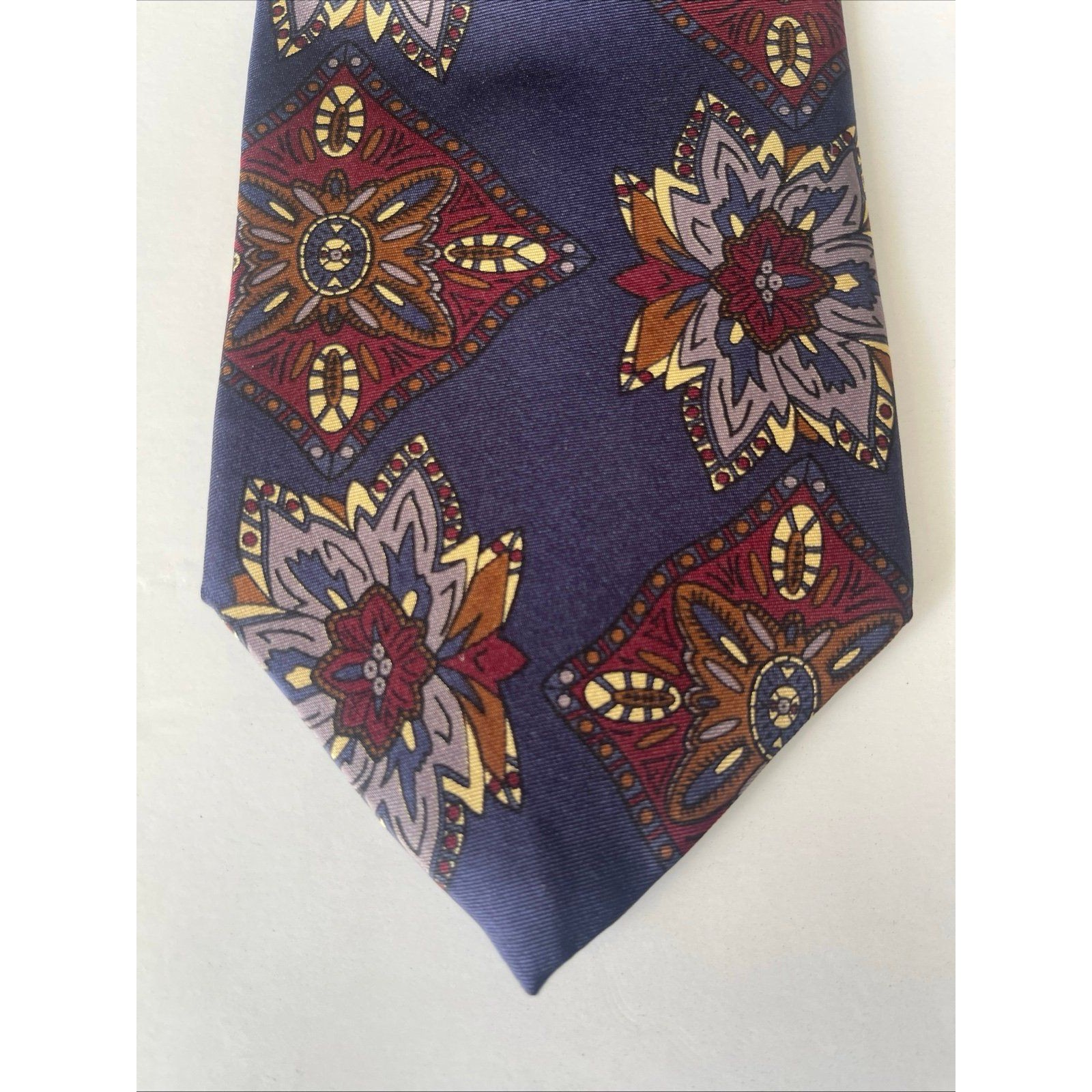 Vintage Gant Men's 100% Silk Tie Paisley Medallion Geometric Navy Maroon Gold Os — image 2 of 6